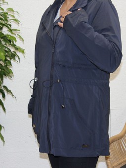 parka marine akinolaude de profil