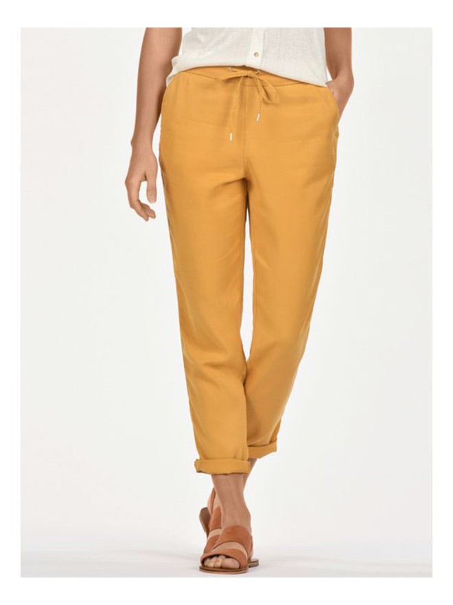 pantalon celeste lyocell kanope jaune portée de face